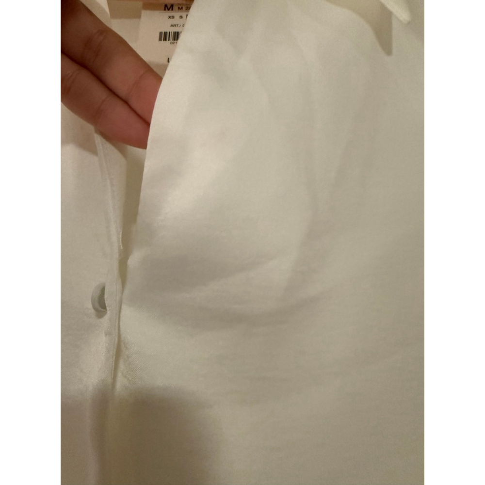 NWT, size M, Zara cropped white dress shirt , stain located on front of shirt - Picture 2 of 5